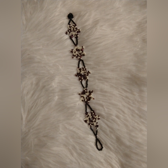 Floral star handcrafted layered beaded bracelet - Picture 3 of 16